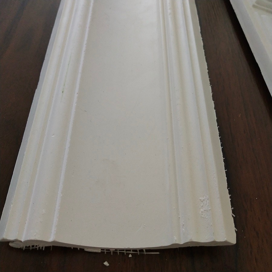 White Color of Gypsum Cornice